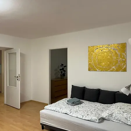 Sunny 2-room Near Centre, Train Station And Hockey Arena