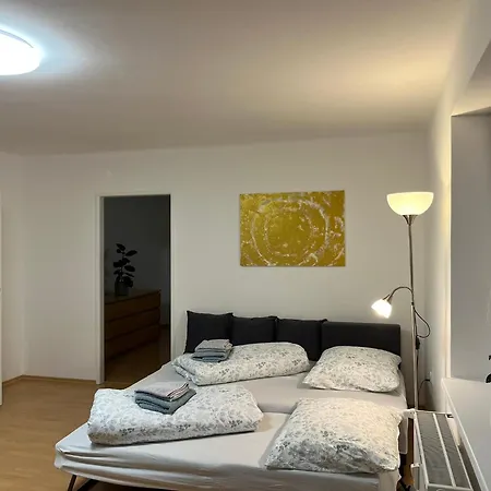 Διαμέρισμα Sunny 2-room Near Centre, Train Station And Hockey Arena Trenčín